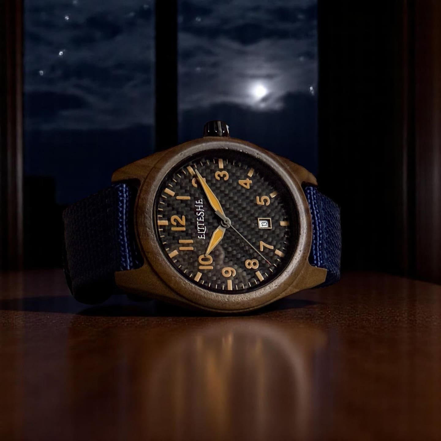 ساعات خشبية