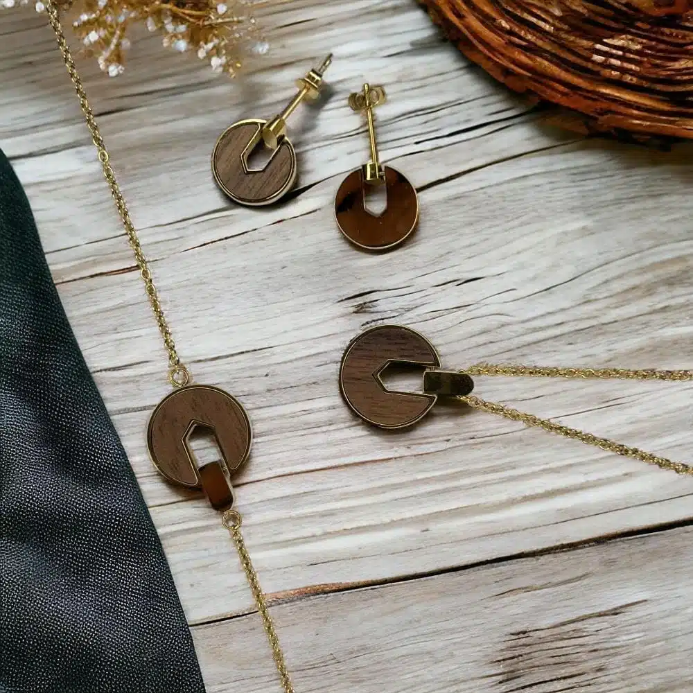 017b4b99-f44d-454d-a574-9a8bcbdc3bc3-1000x1000-5JH0J0ooDu4yYVhF9D0C5iE5r7PsSHc53O5LhPHT.jpg قولد هاف مون - الصورة 1