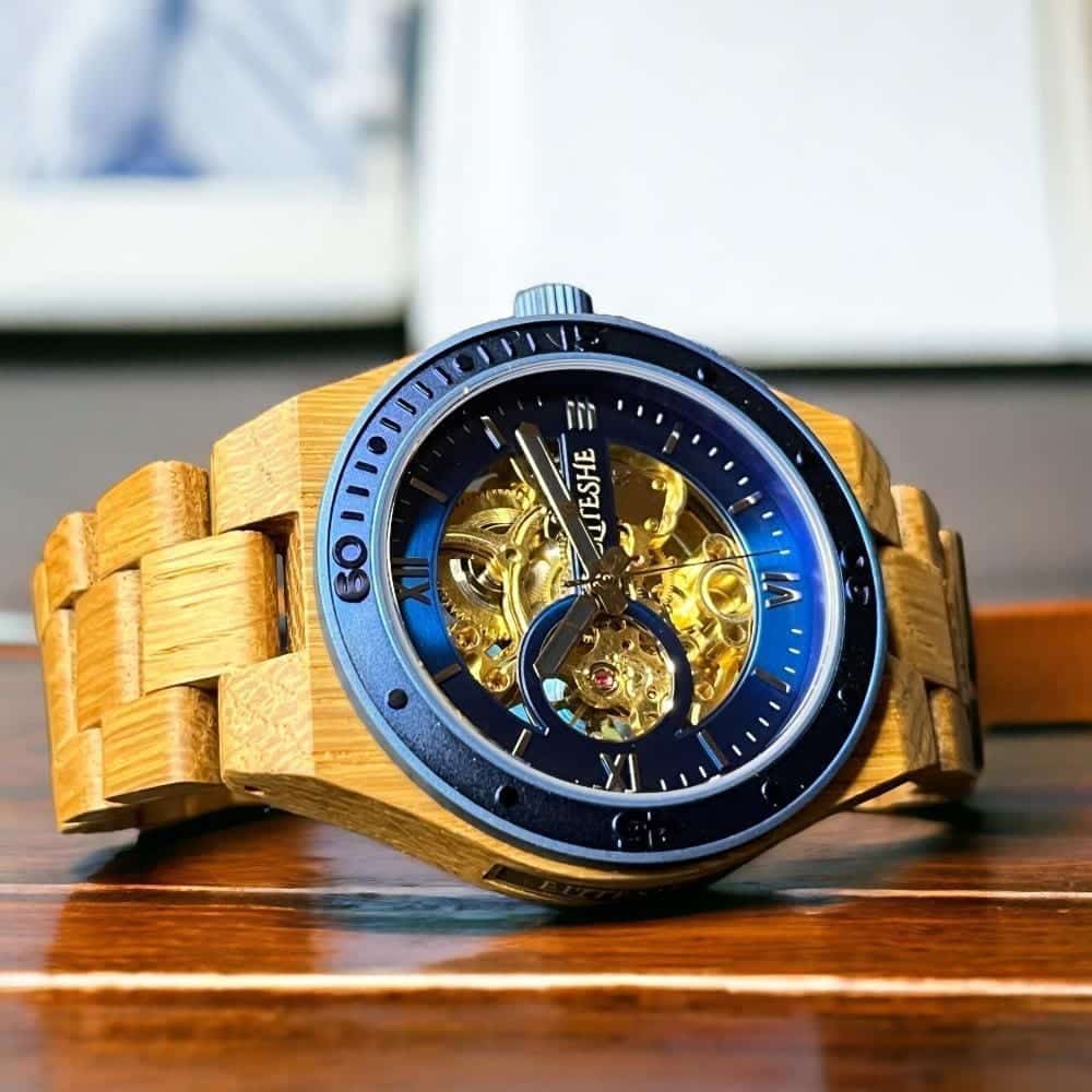 ساعات خشبية