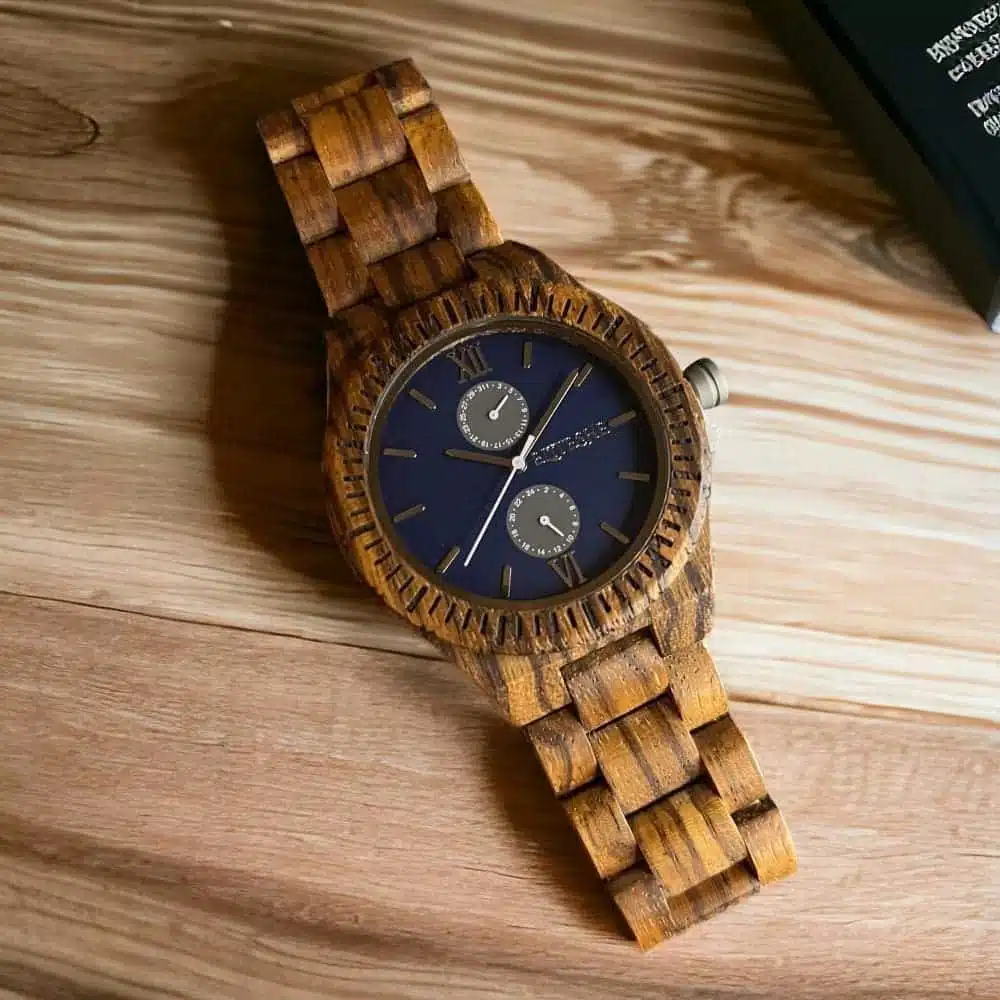 081603e5-0ab5-4c44-94e1-86001a383e11-1000x1000-TEJYcOgWYJgF95W0Ls4tmSTLjORKOIyuBE050hjT.jpg بلو وود إيليجينت - رجالي - الصورة 1