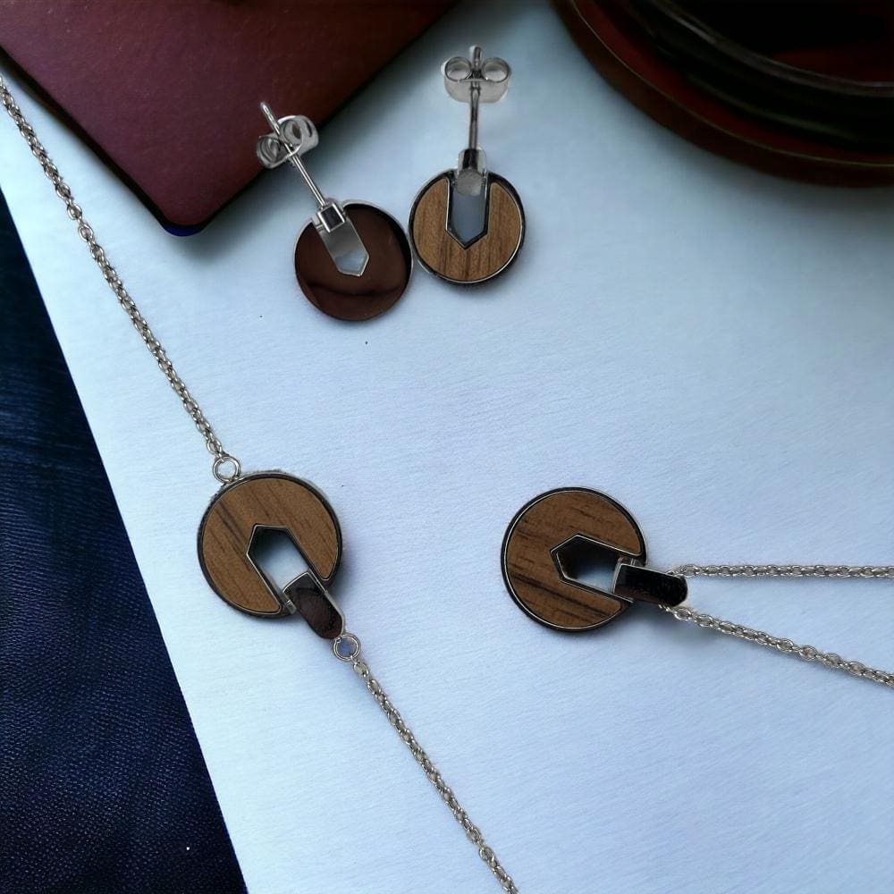 ساعات خشبية