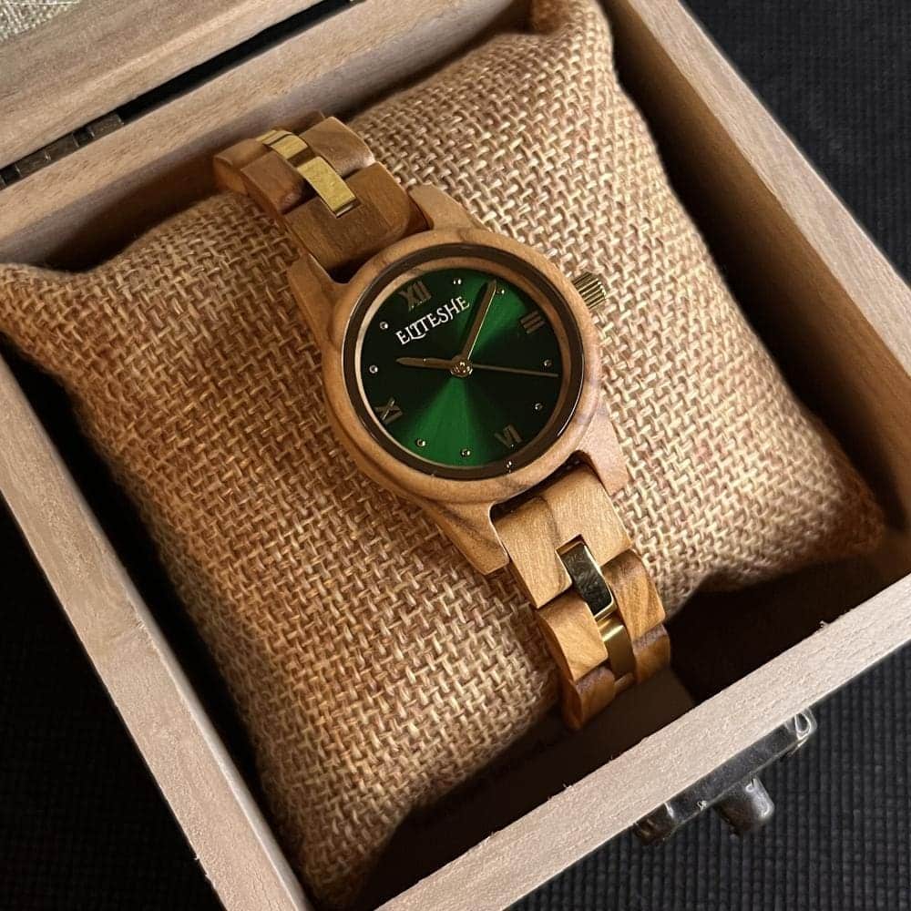 ساعات خشبية