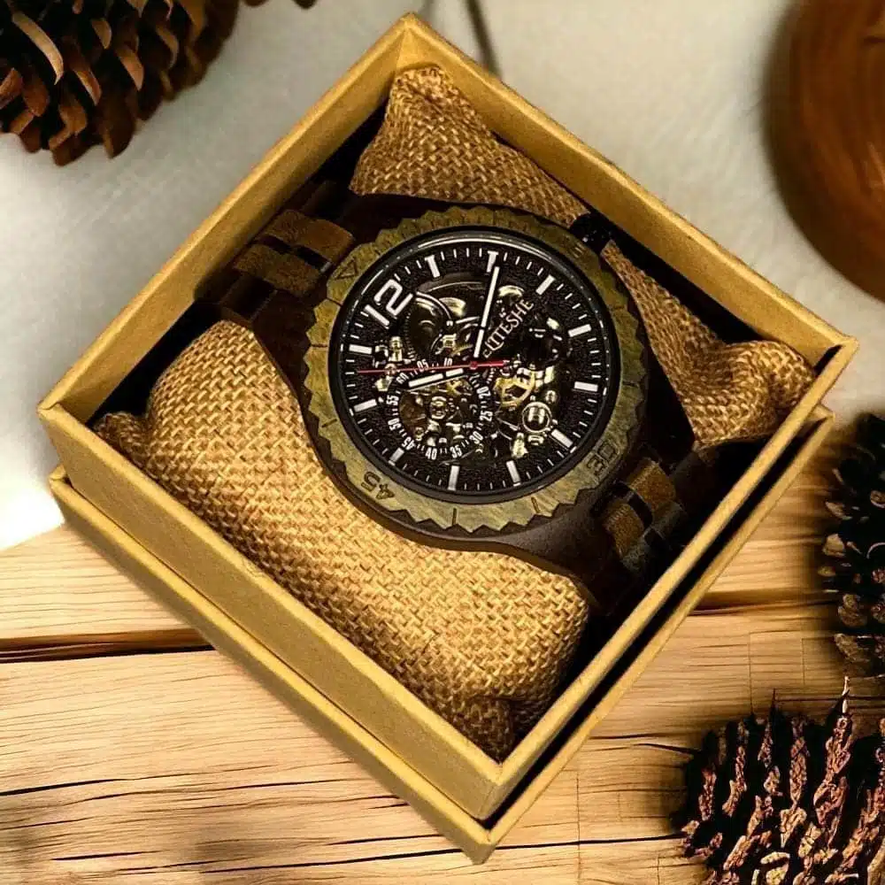 1670870b-5848-4f19-8940-3aaa906ab340-1000x1000-mrJcHSfqBfKZGDXHyR50xxajEsaE6PZCLLY6VlHi.jpg ساندل ساعة خشبية ستايل - رجالي - الصورة 1