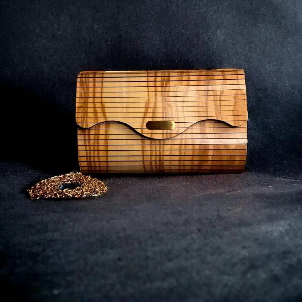 2946bf80-b8ac-48b7-b2bc-e5683010192c-1000x1000-bdzO0sfd8sGPs1IjzhKVfUlk3JA8dEnU2H8m0CKP.jpg شنطة أوليف برينسيز وود - الصورة 1