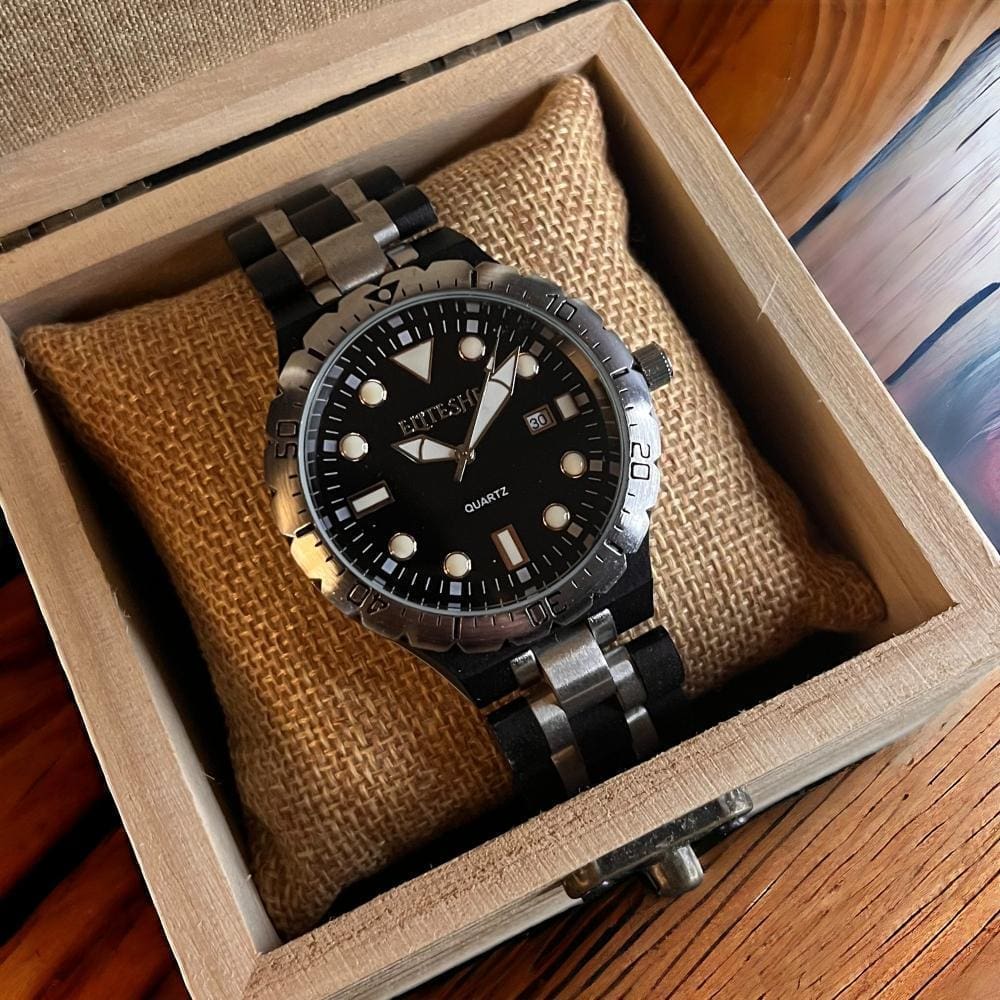 ساعات خشبية