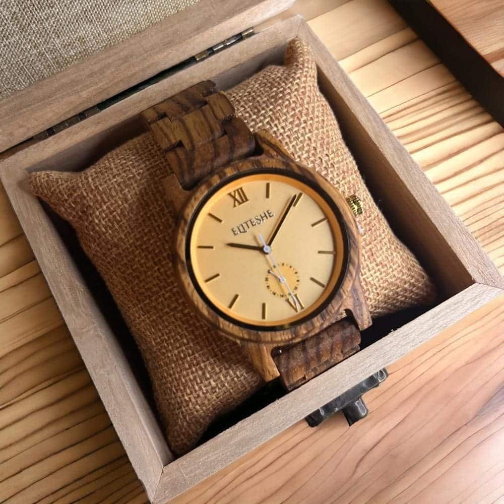 ساعات خشبية