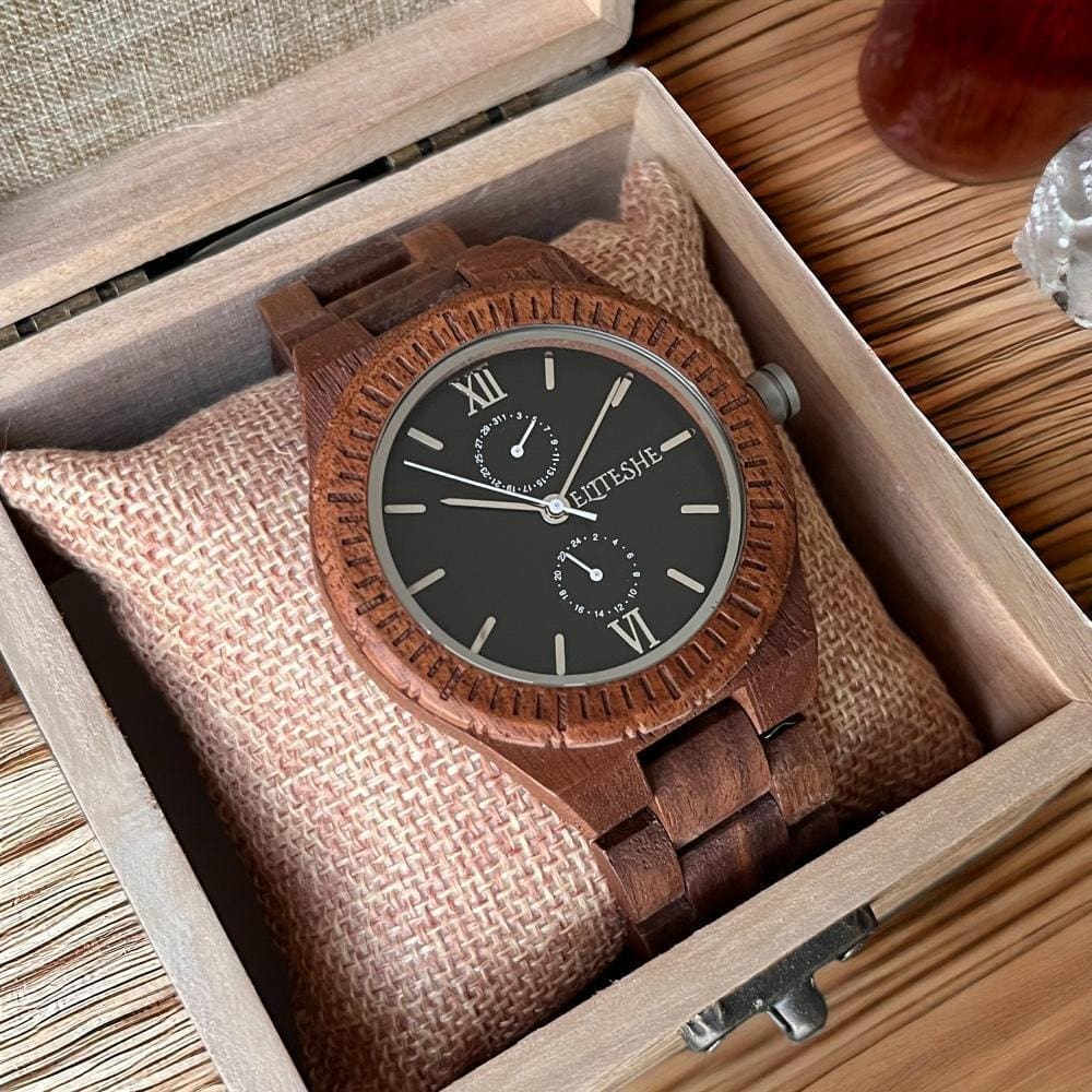 ساعات خشبية