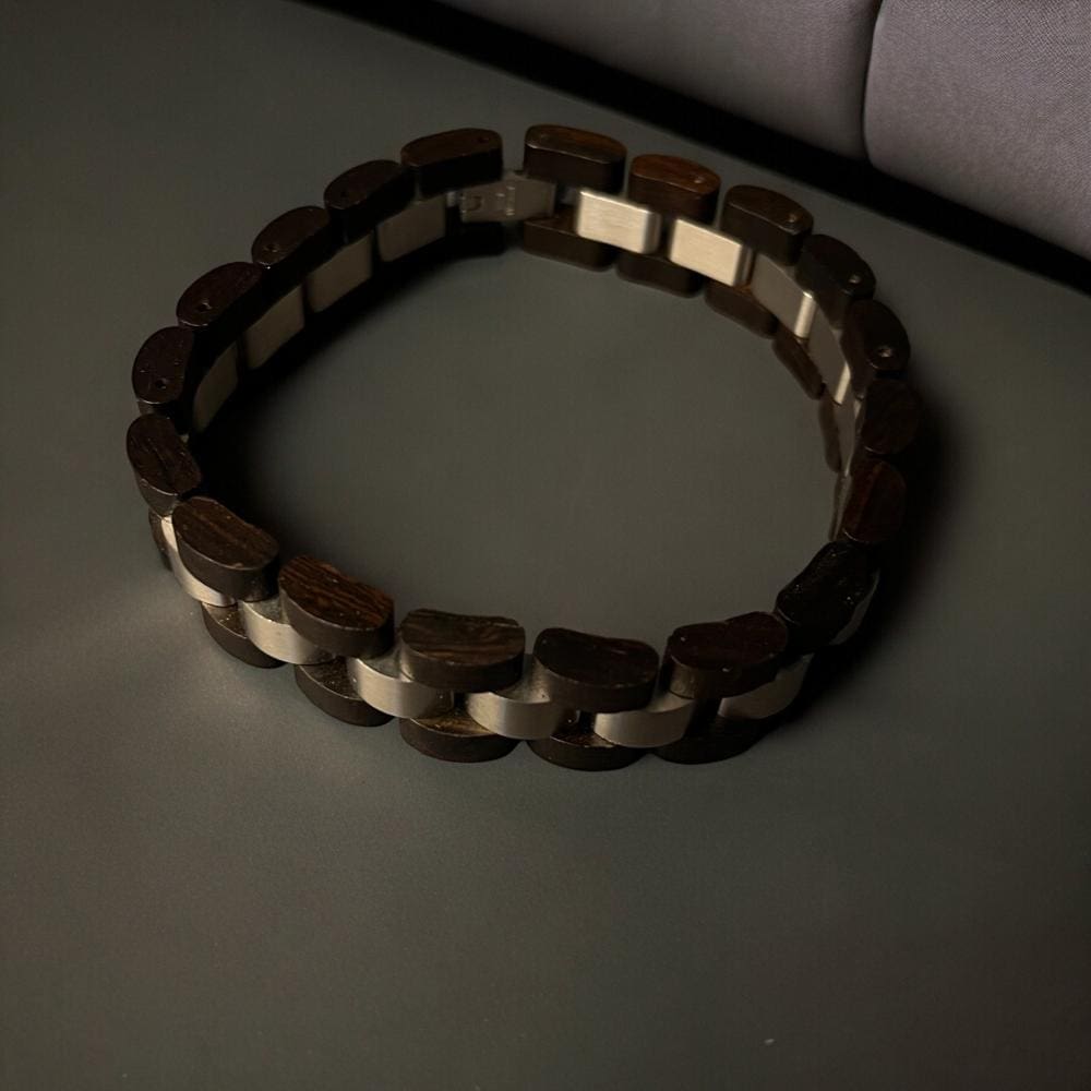 ساعات خشبية