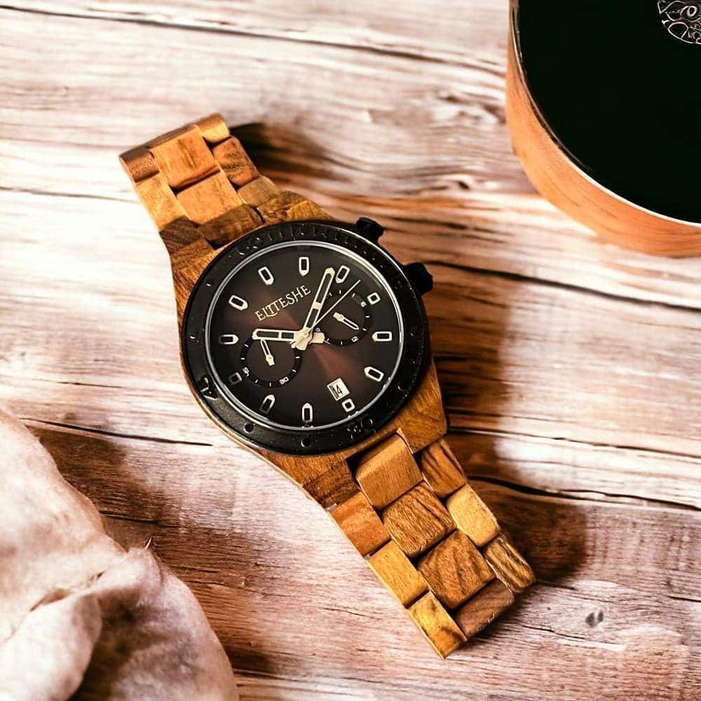 ساعات خشبية