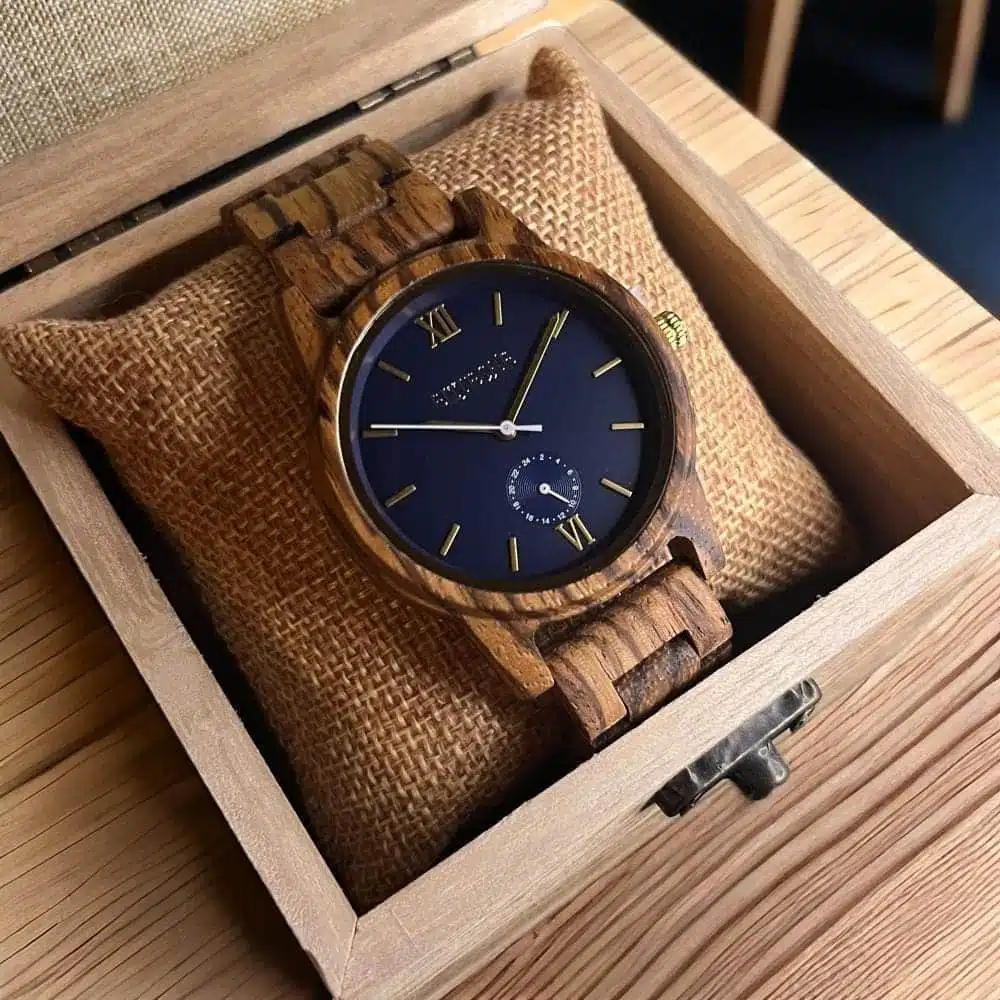 497a8a47-9c6d-4319-b7af-3cdc1cb103ad-1000x1000-tU1xu5BrA3NiChv486QqDKbfDgKFvcpZHjeHZjCE.jpg بلو كلاسيك وود - رجالي - الصورة 1