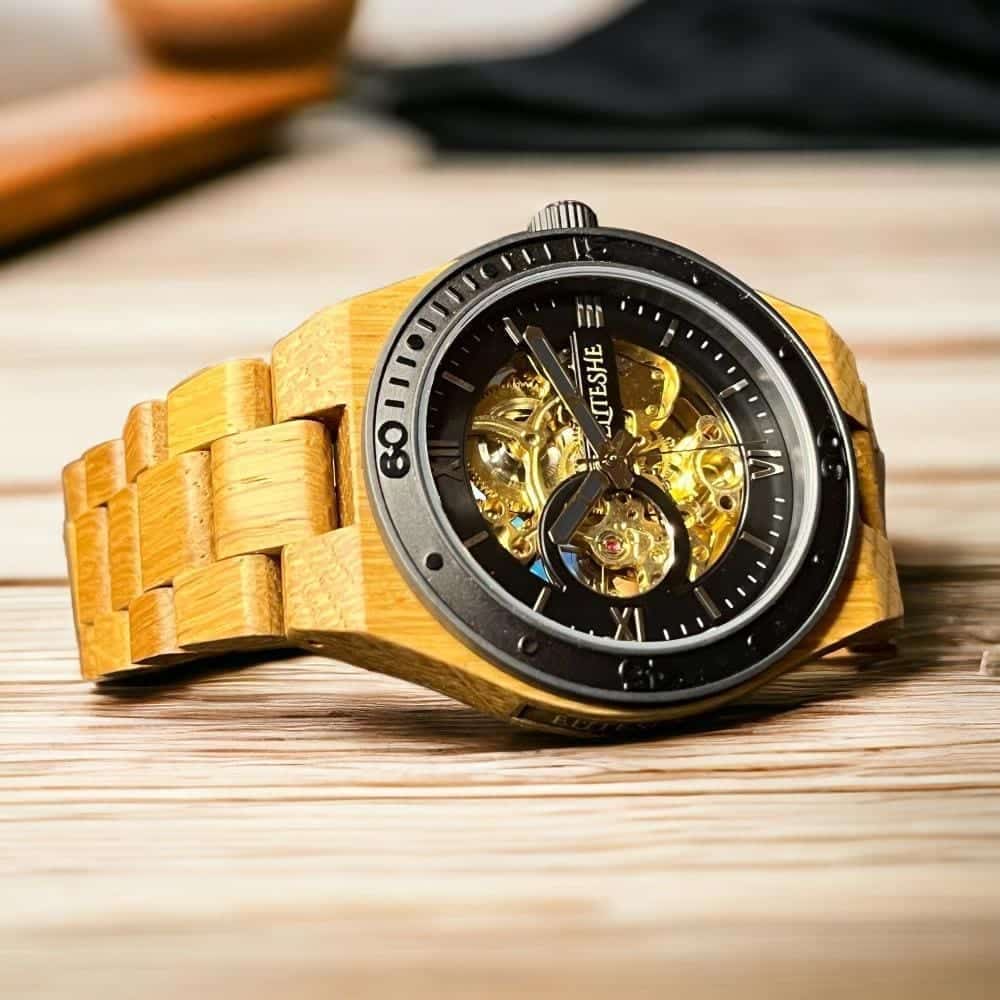 ساعات خشبية