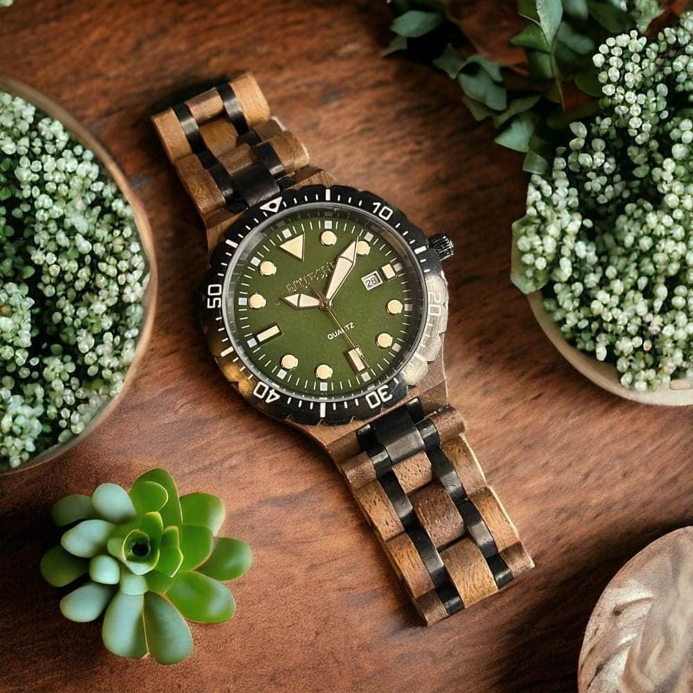 ساعات خشبية