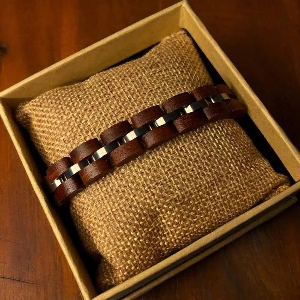 719dfda5-67c1-453a-97b8-e44ff60e8f5a-1000x1000-eryAapLNBTOW8SSlzSk8ltEbpGe8RnEeUnFJYAZt.jpg ريد وود - نسائي - الصورة 1