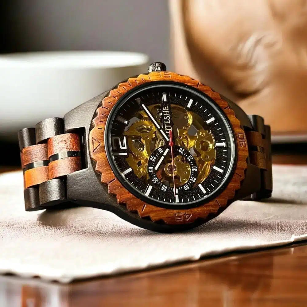 728eedb1-76e6-45cb-9fbf-942f8525f35b-1000x1000-KEqzu1ODsOVEOIRzGG7CZfTclnRbLoCF8WNXIjTw.jpg ريد ساعة خشبية ستايل - رجالي - الصورة 1