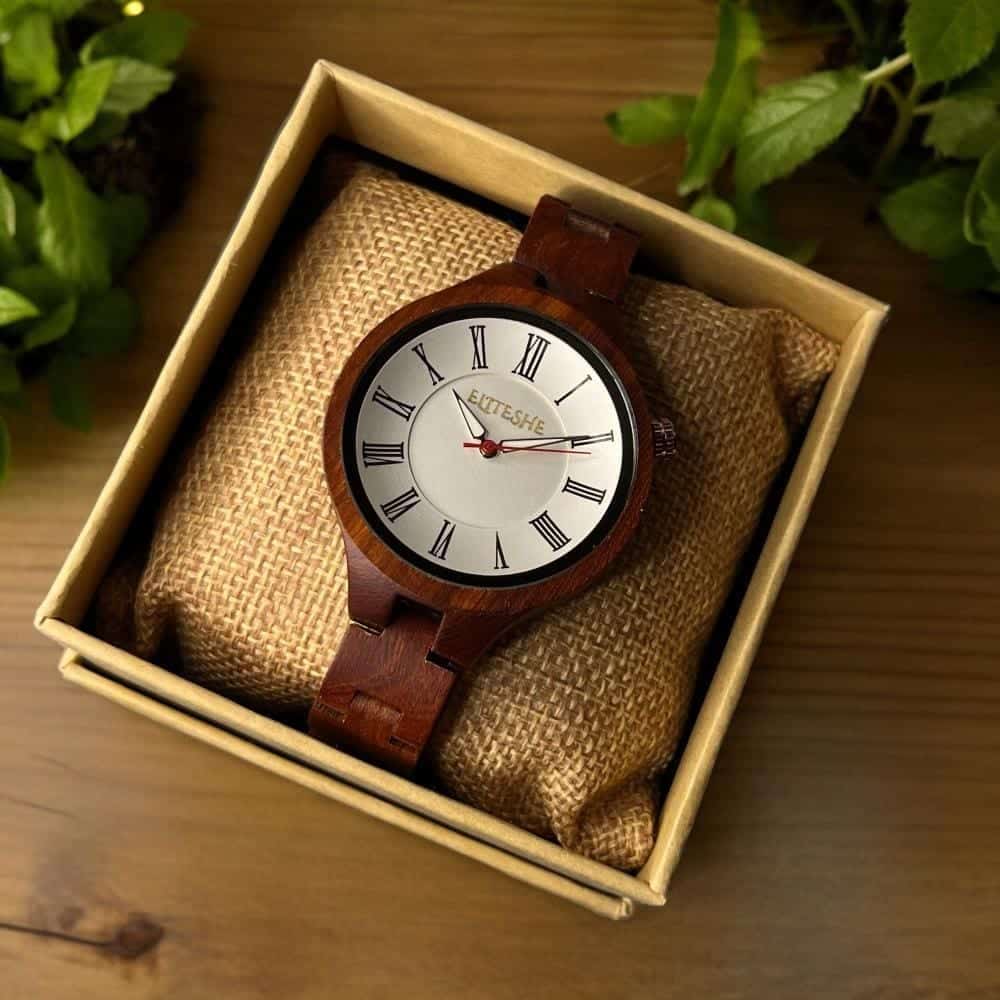 ساعات خشبية