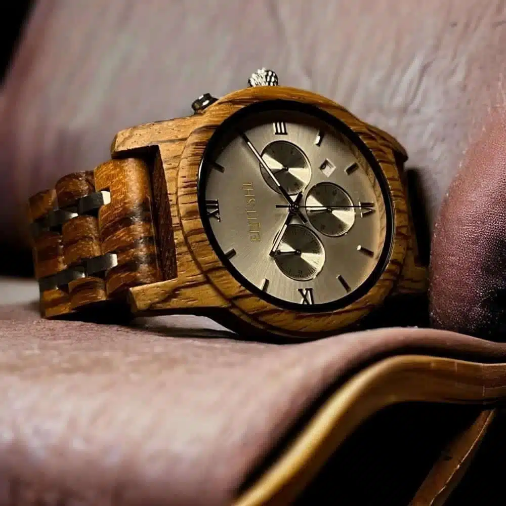 8c0fde42-f68c-45bb-9504-b5d8731a3189-1000x1000-7UP4CFJJRmvLD6xZ4yGtlVFbRCJiEhcsJwD4ONVk.jpg ساعة لايت كرونو الخشبية الرجالية