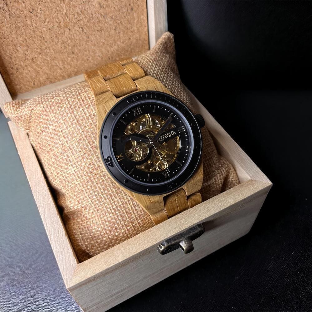 ساعات خشبية