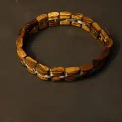 إسورة خشبية