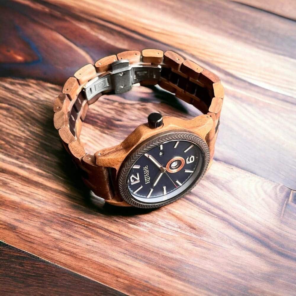 ساعات خشبية