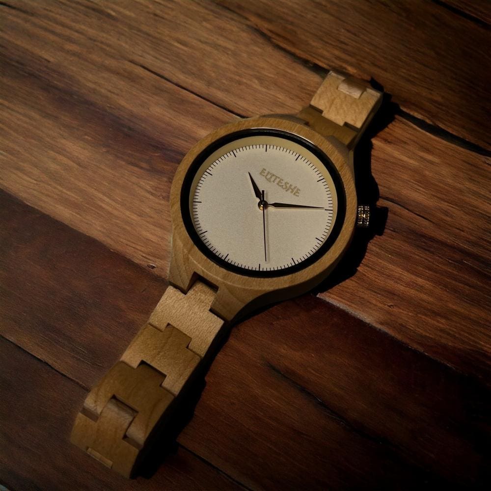 ساعات خشبية