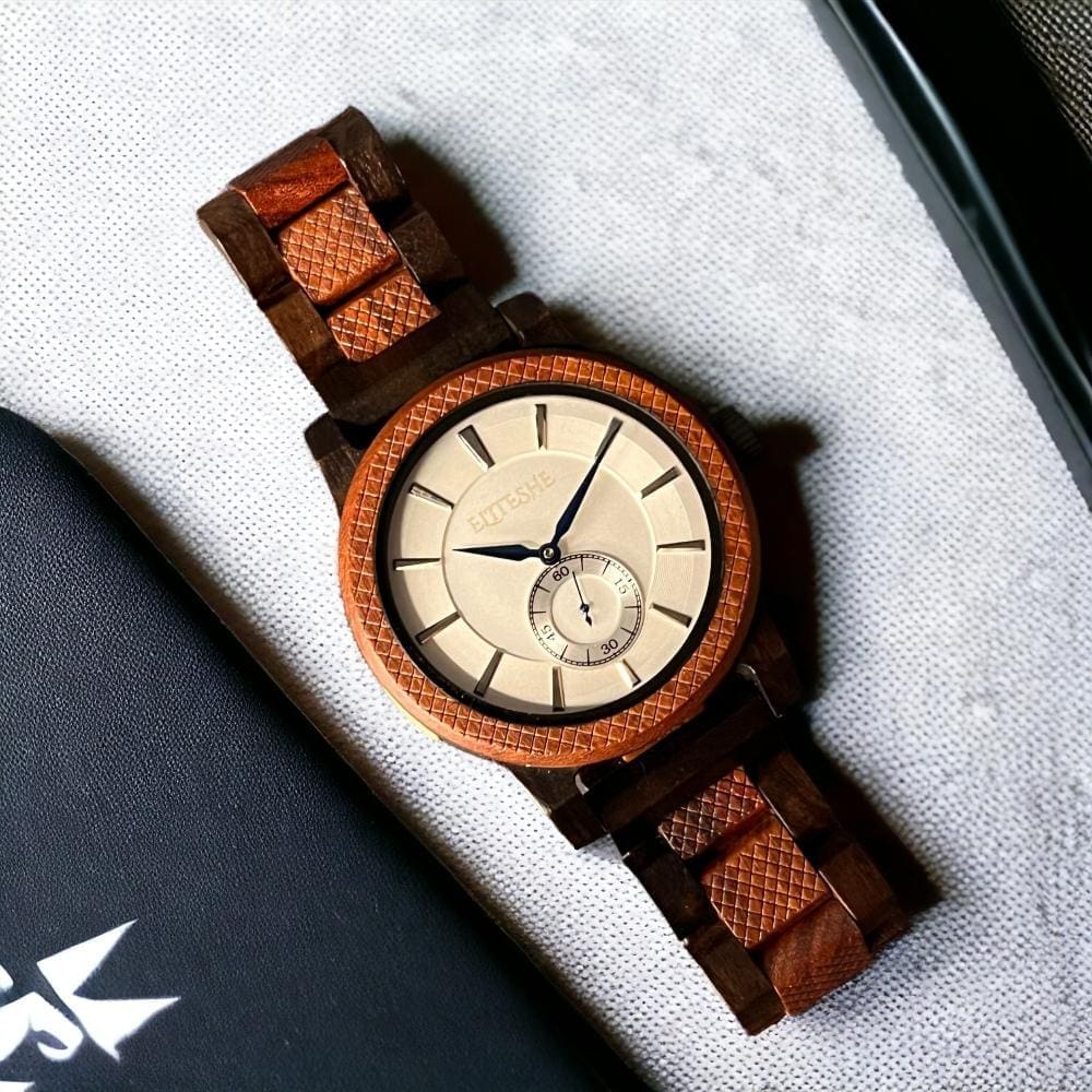 ساعات خشبية