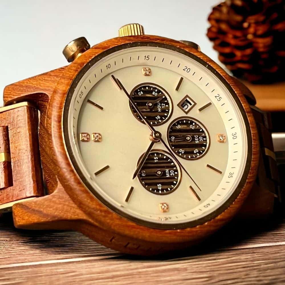 ساعات خشبية