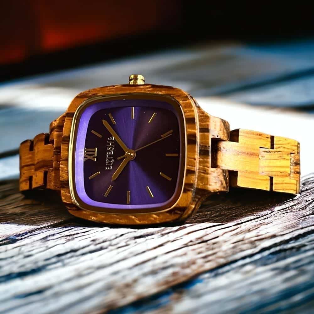 ساعات خشبية