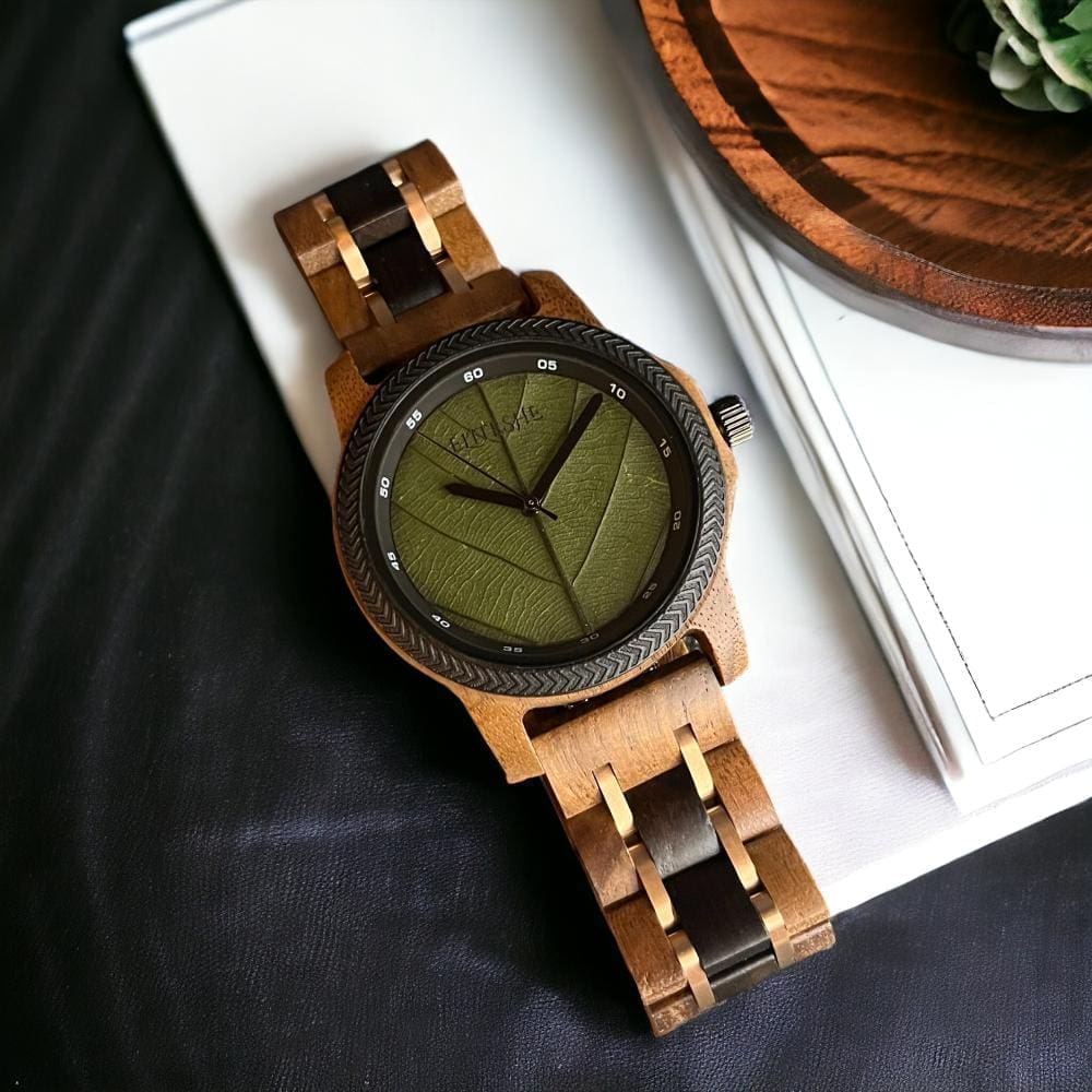 ساعات خشبية