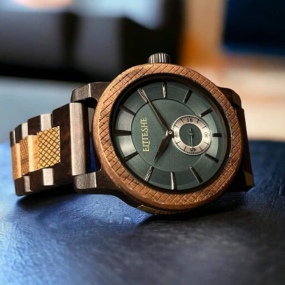 ساعات خشبية