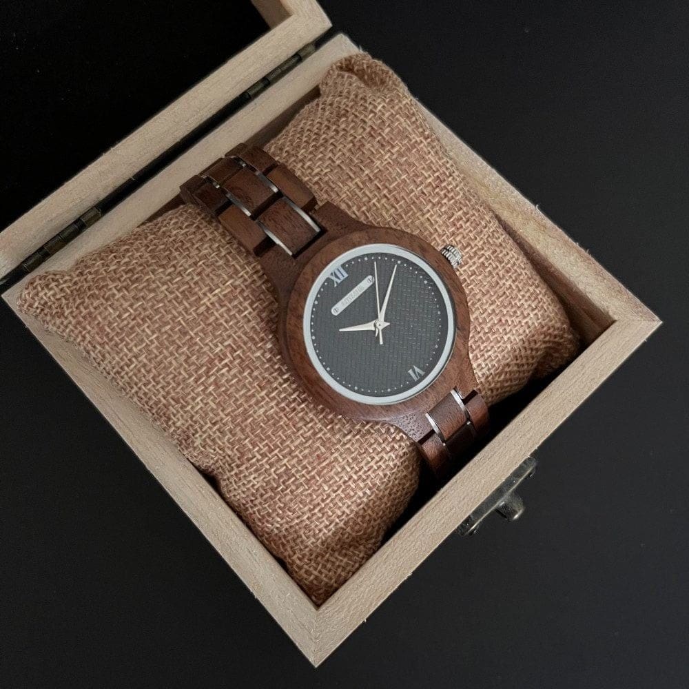 ساعات خشبية