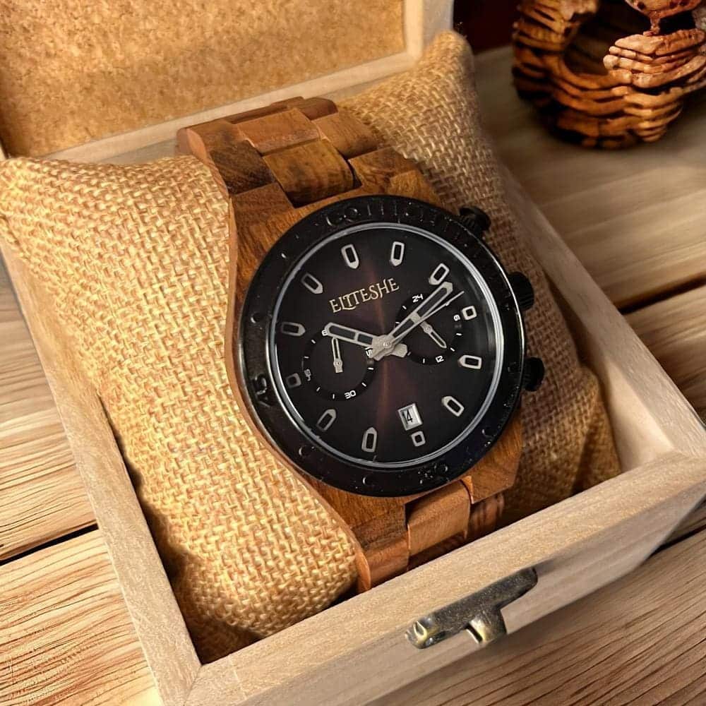 ساعات خشبية