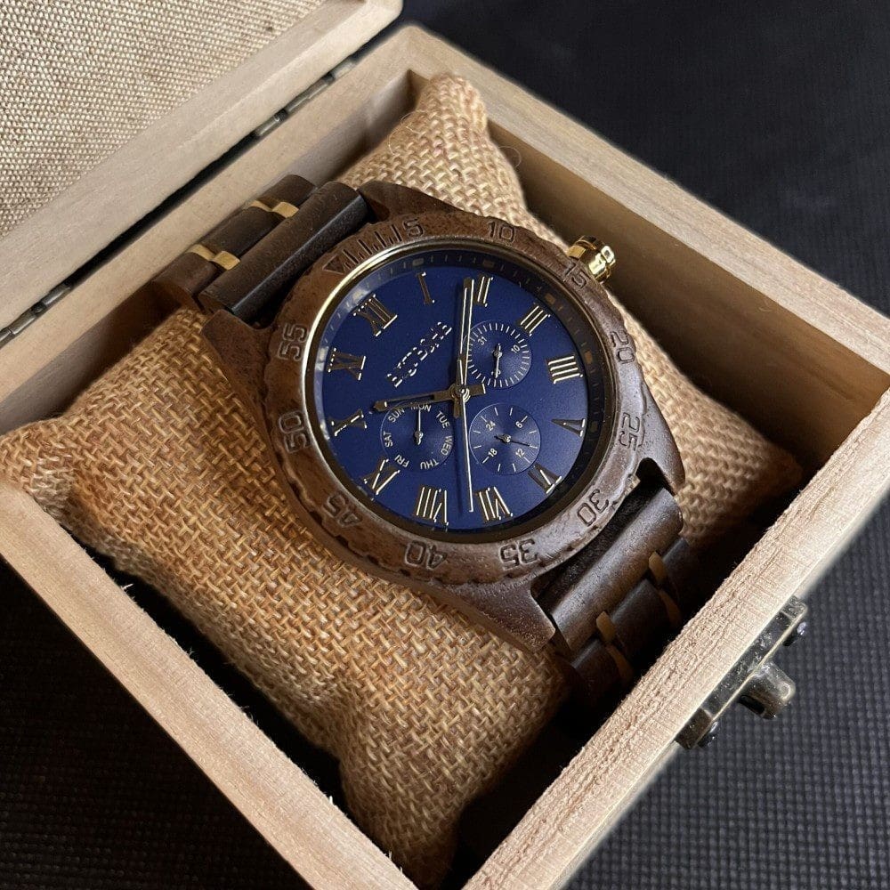 ساعات خشبية