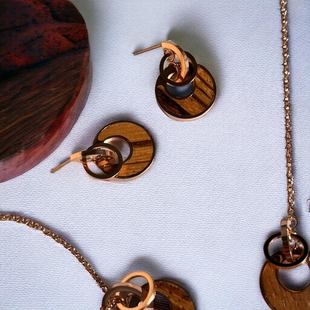 ساعات خشبية