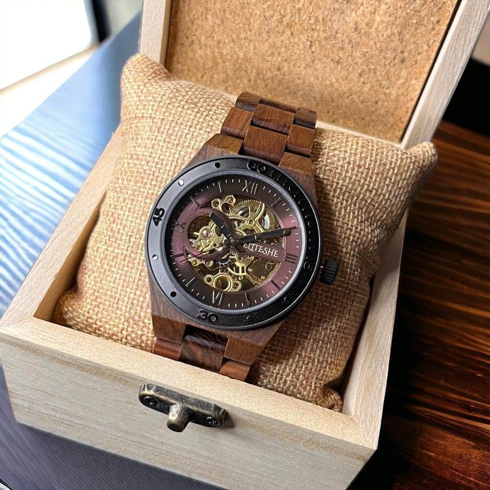 ساعات خشبية