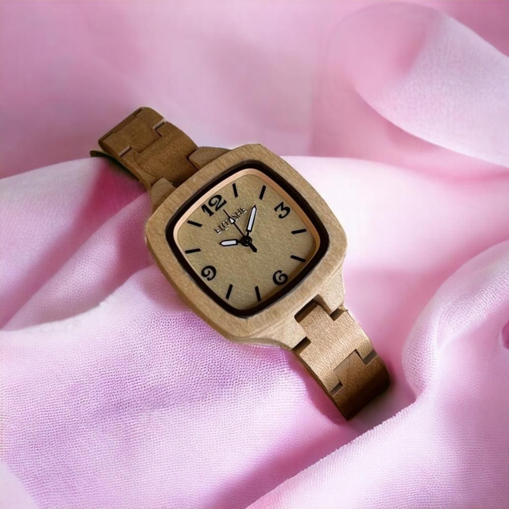 ساعات خشبية