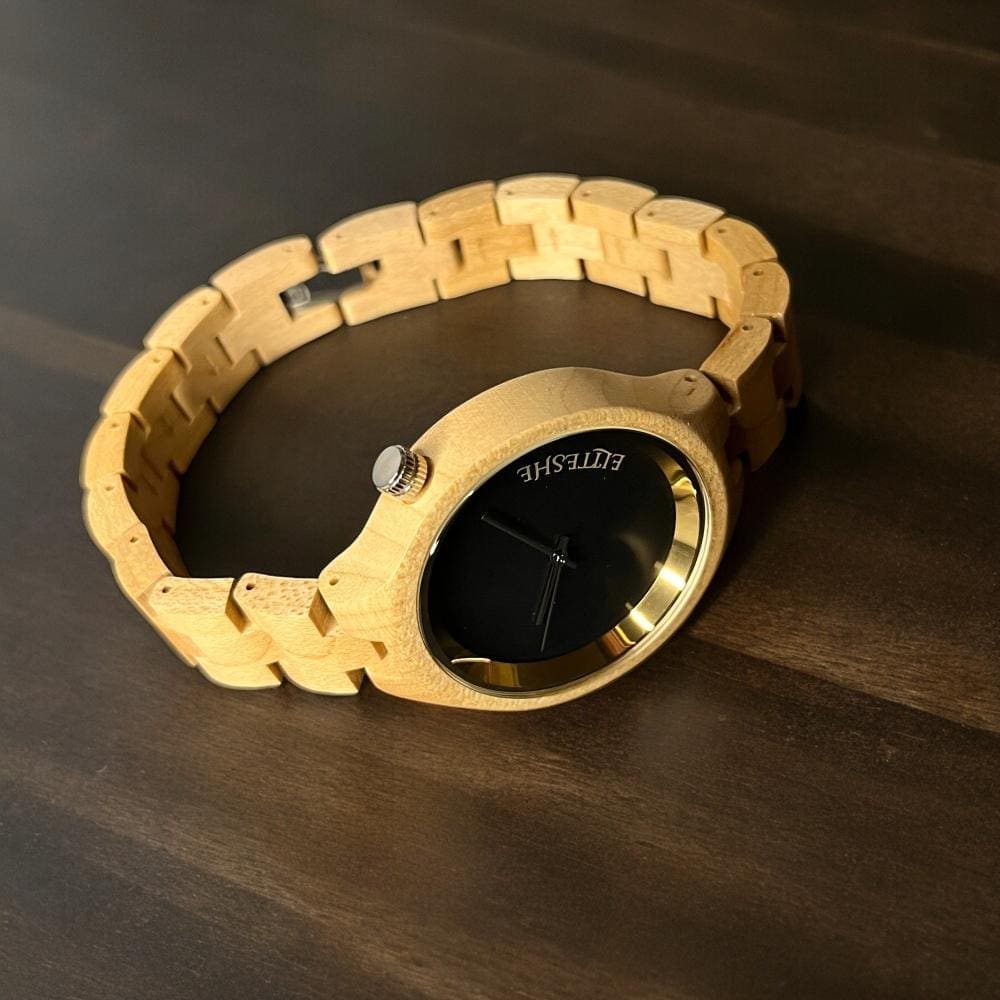 ساعات خشبية