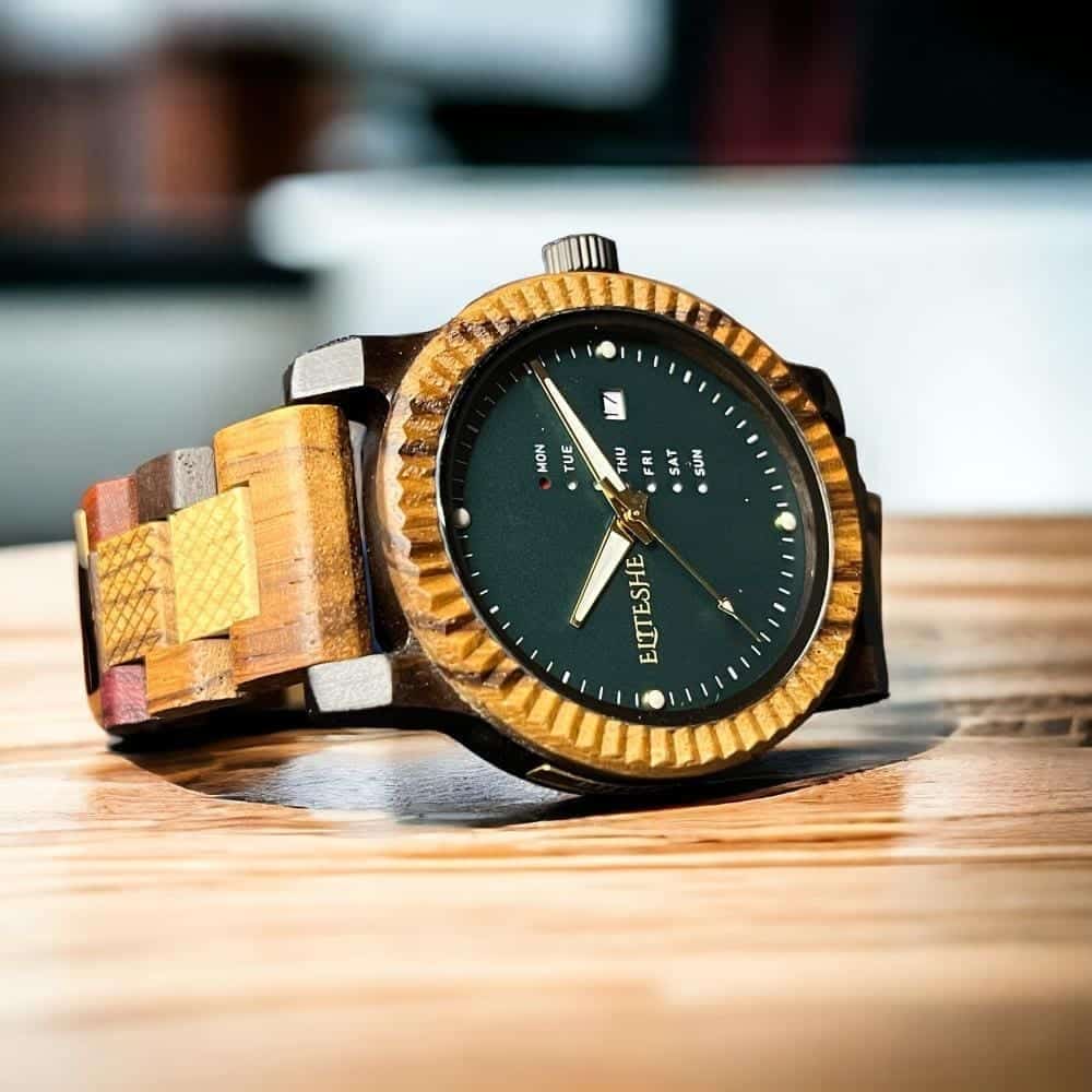 ساعات خشبية