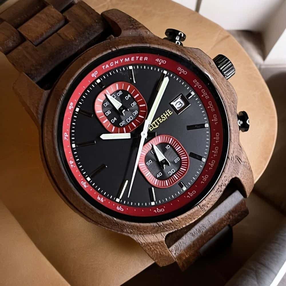 ساعات خشبية