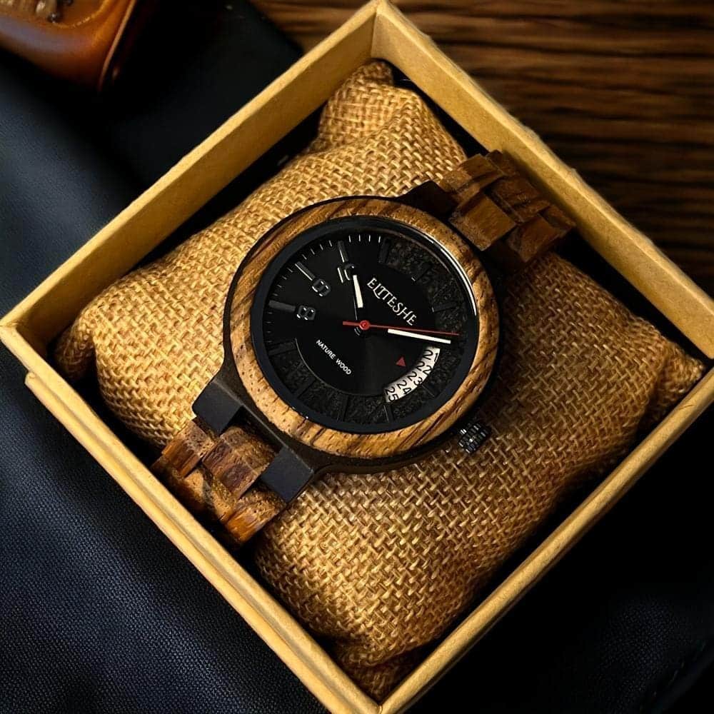 ساعات خشبية