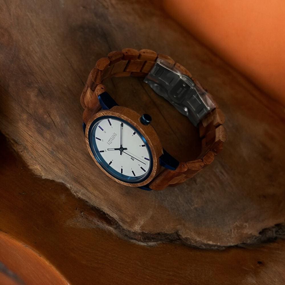 ساعات خشبية