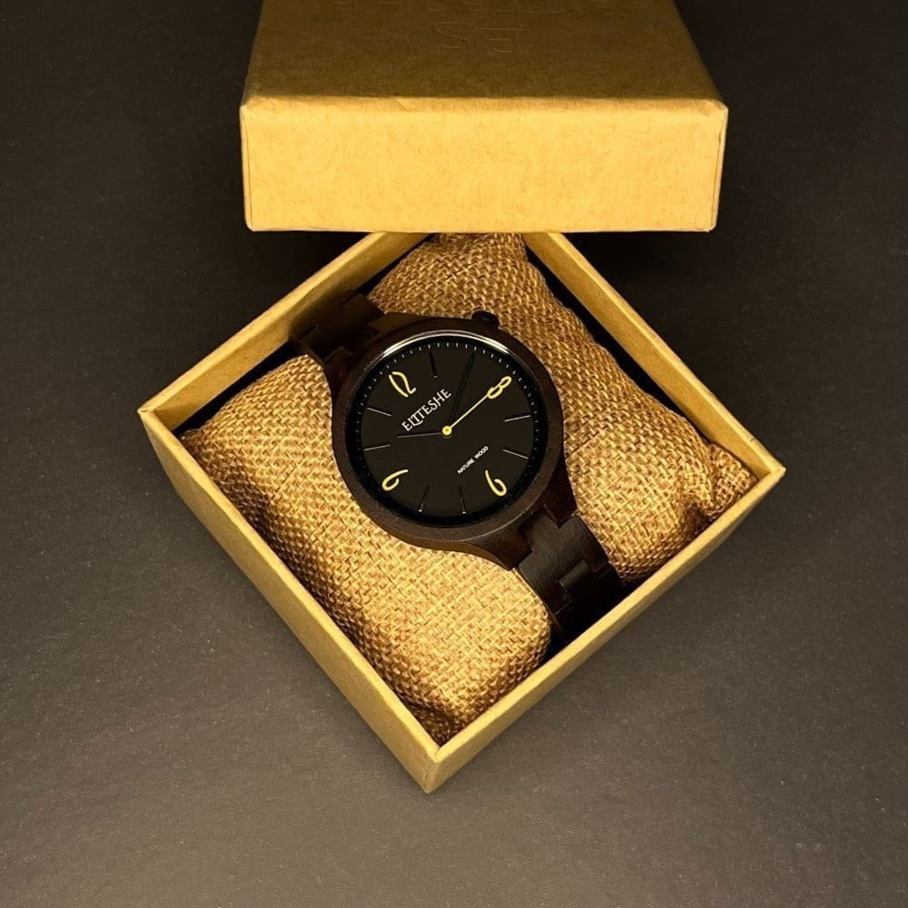 ساعات خشبية