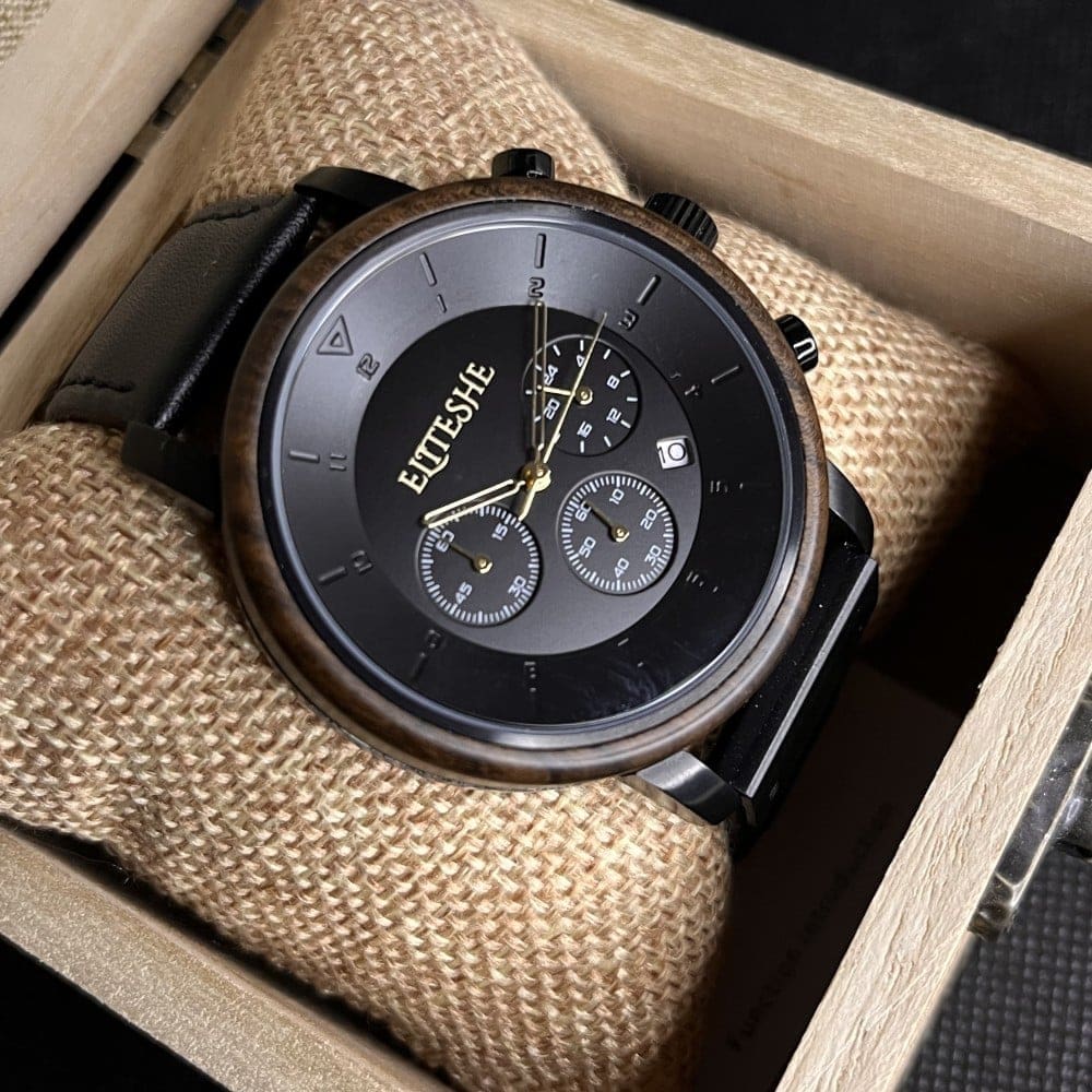 ساعات خشبية