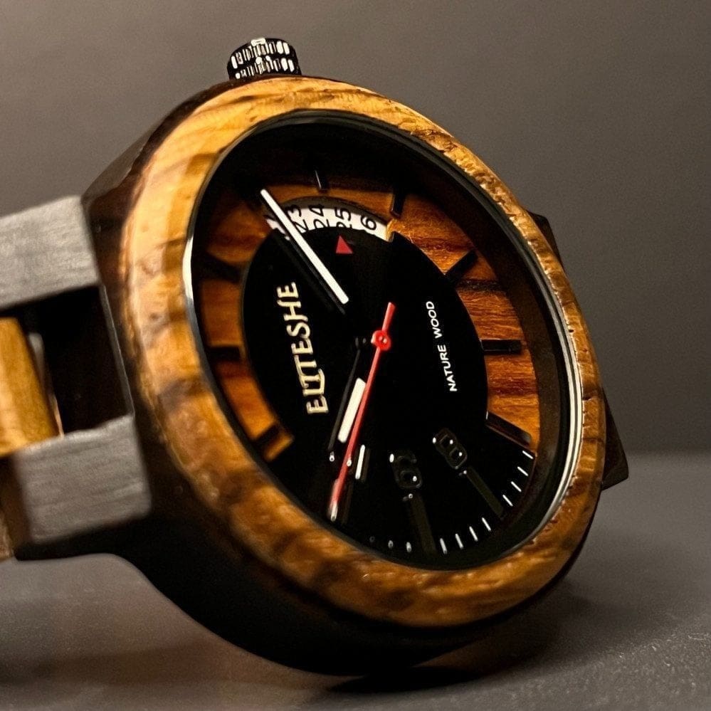 ساعات خشبية