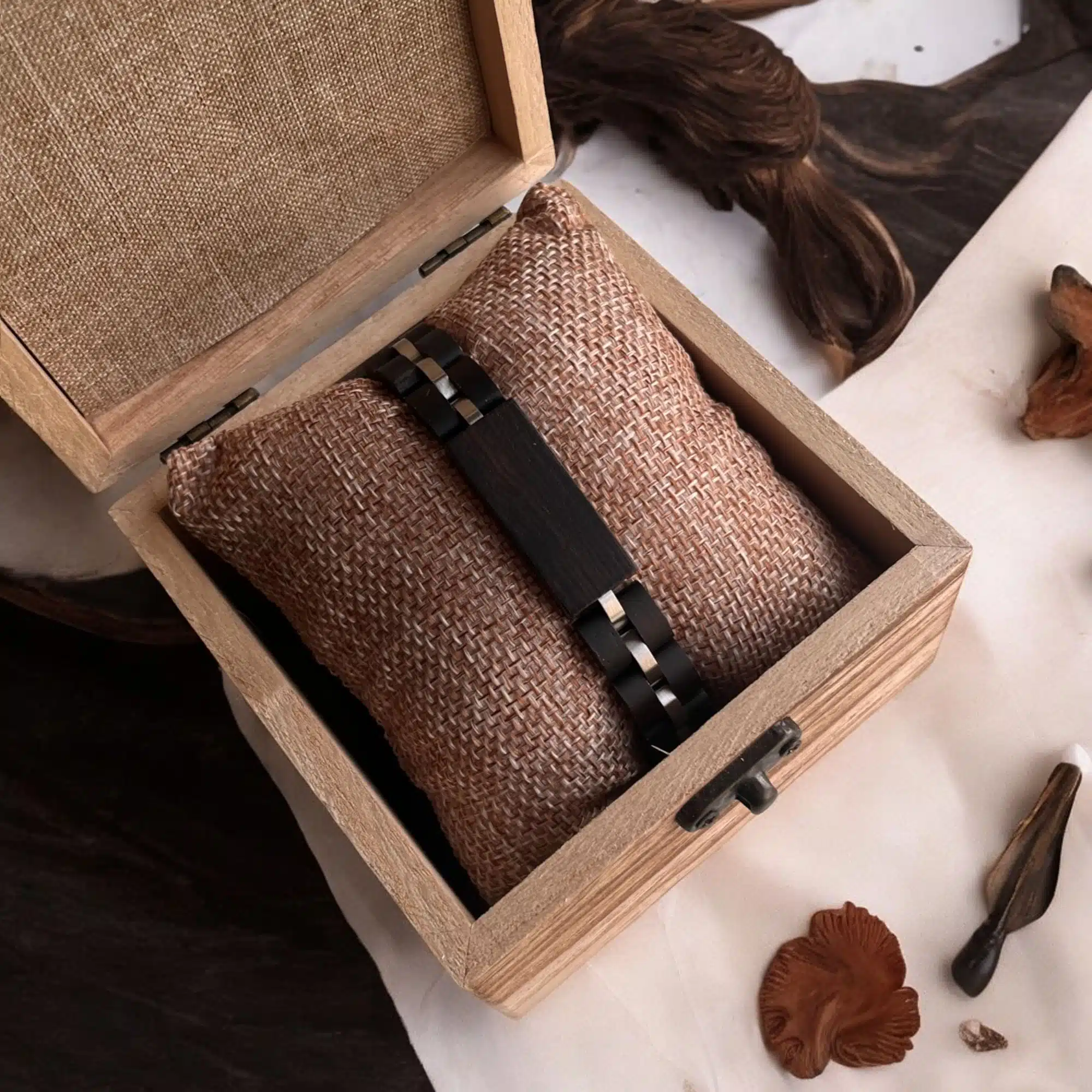 IMG_0929-Photoroom إيبوني برايسليت – للجنسين - الصورة 1