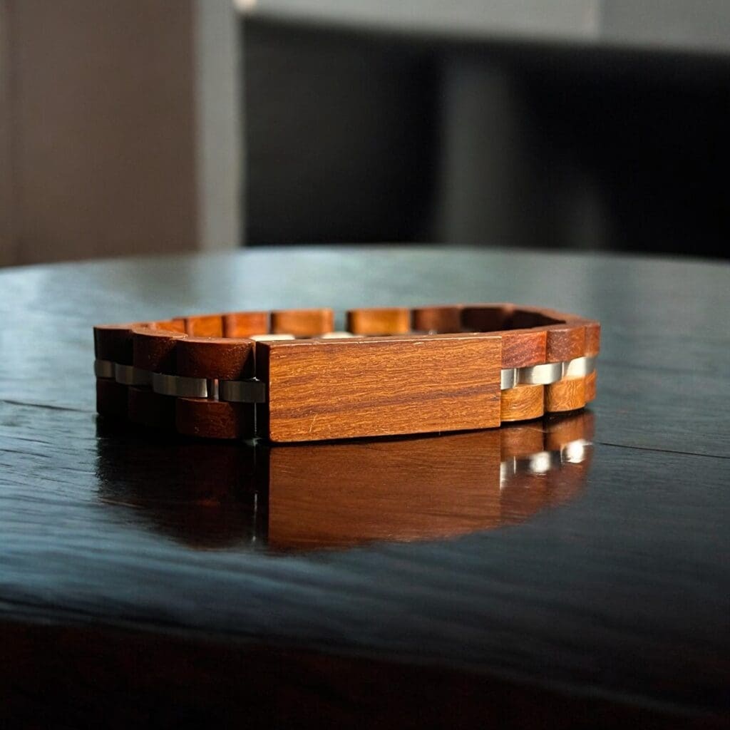 ساعات خشبية