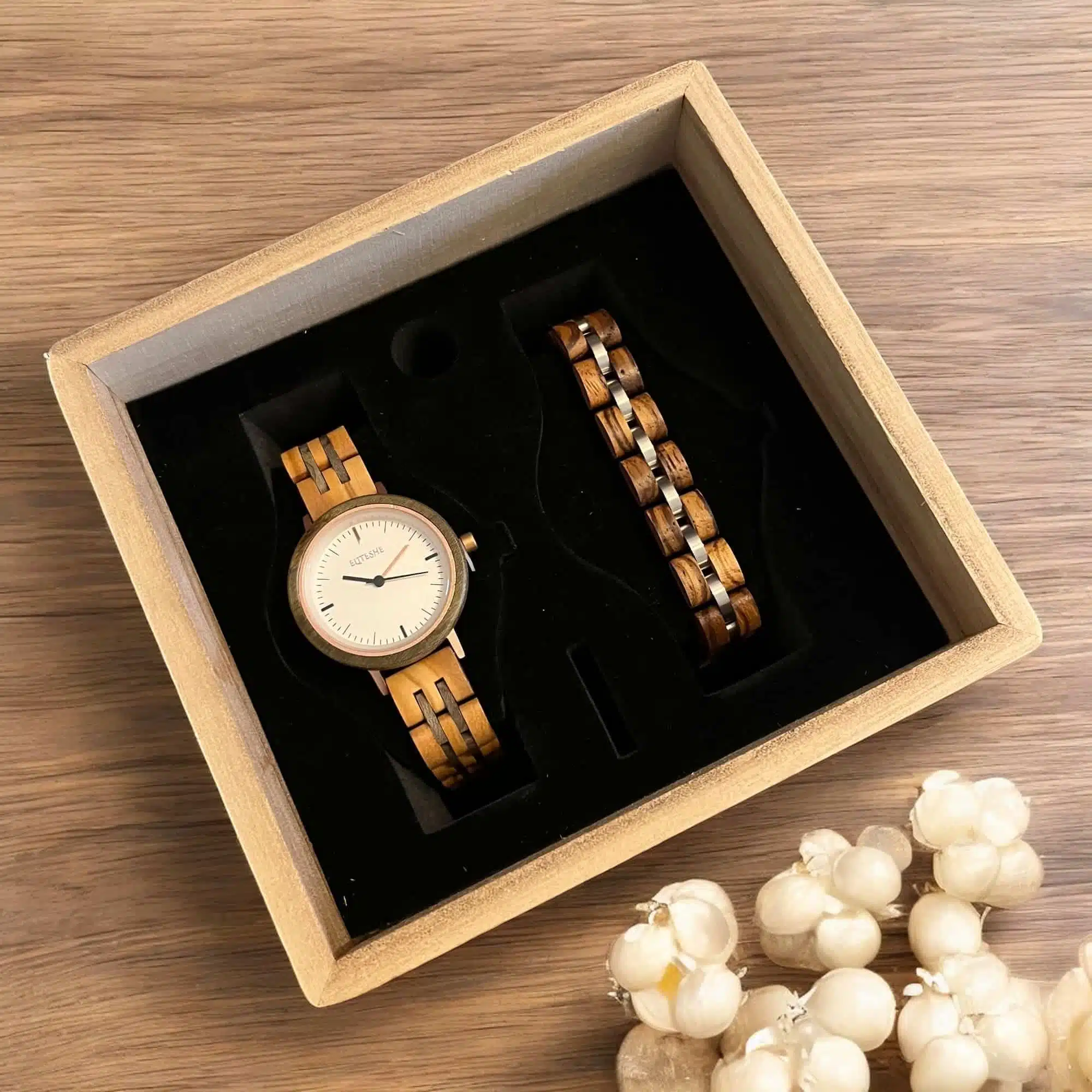 IMG_1076-Photoroom ساعة خشبية سوفت كلاسيك مع إسورة خشب نسائية