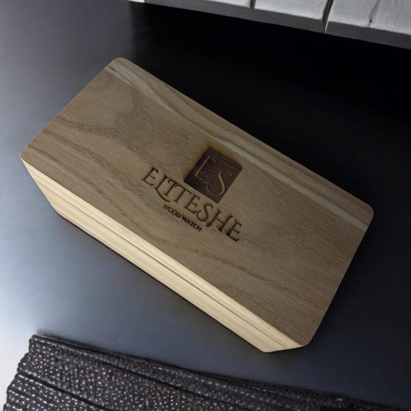 ساعات خشبية