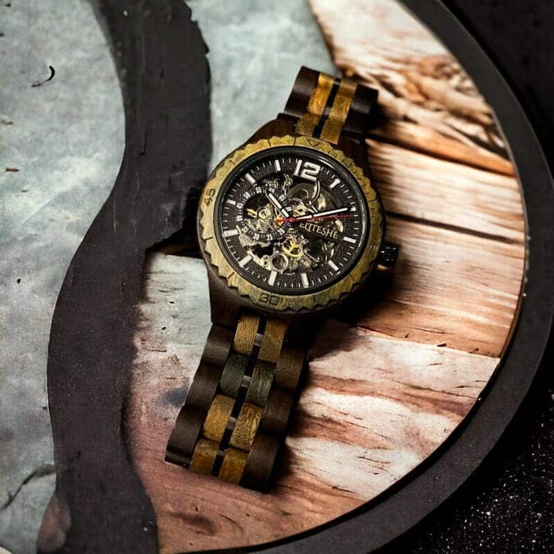 ساعات خشبية