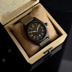 ساعة جراي فورست أيكون الخشبية