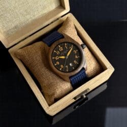 ساعة بلو فورست أيكون الخشبية